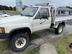 Toyota hilux 1987 года