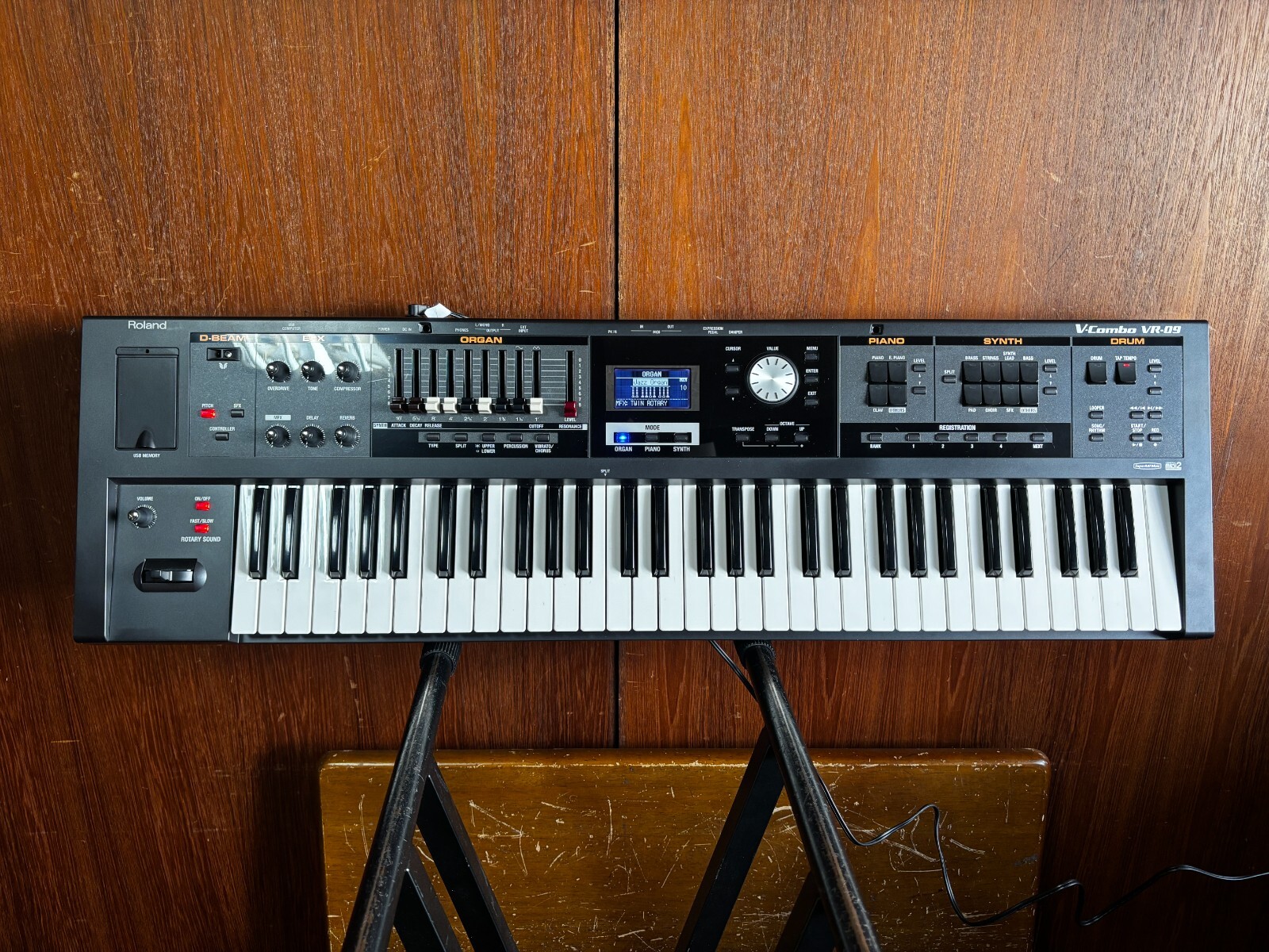 Roland V-Combo VR-09 Live Performance Keyboard w/ bag 100