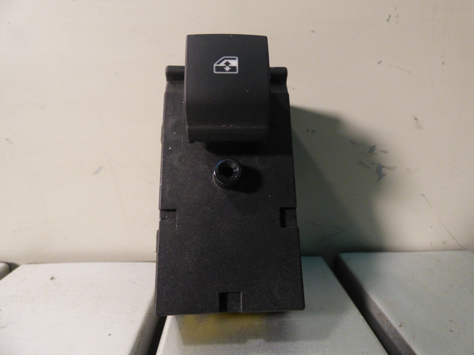 Pulsantiera alzavetri posteriore destra OPEL INSIGNIA 2010 22915110