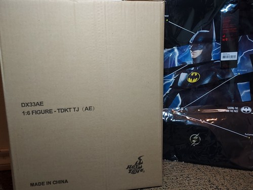 READY Hot Toys DX33AE The Joker 1/6 The Dark Knight Trilogy READY Hot Toys DX33AE The Joker 1/6 The Dark Knight Trilogy