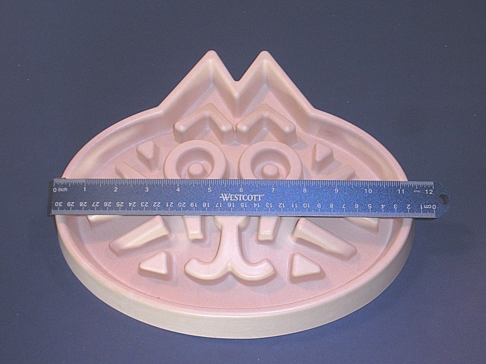 Cat Shaped Slow Feeder Cat Toy