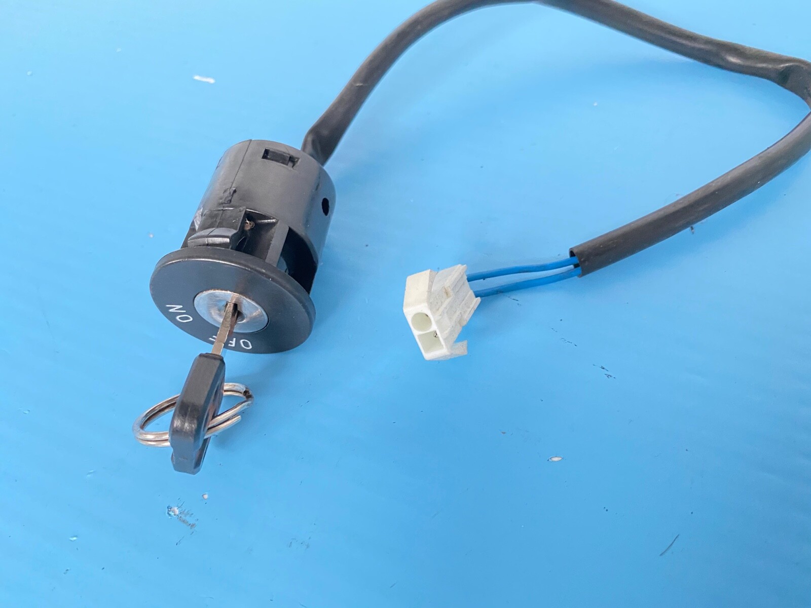 Invacare Leo 4mph Mobility Scooter On / Off Switch / Barrel & Key eBay