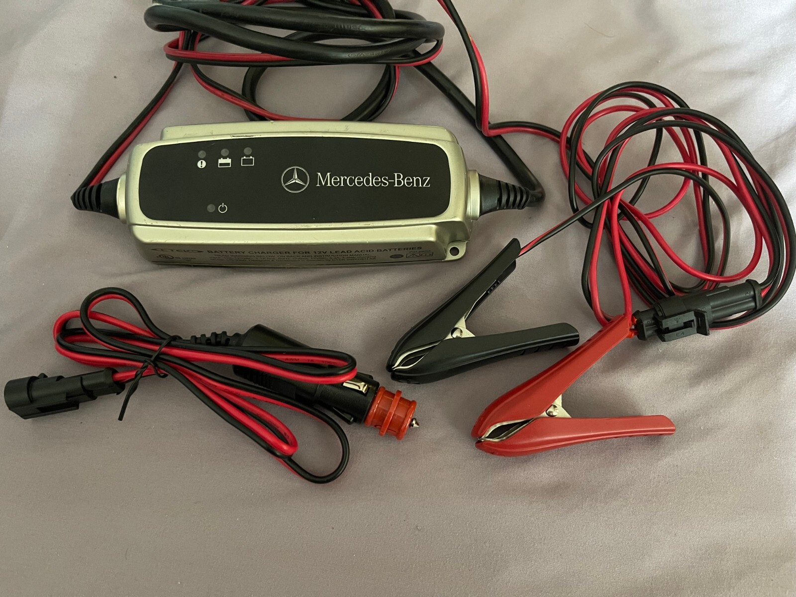 Mercedes Benz Battery Trickle Charger Genuine OEM 0009820221 C E 