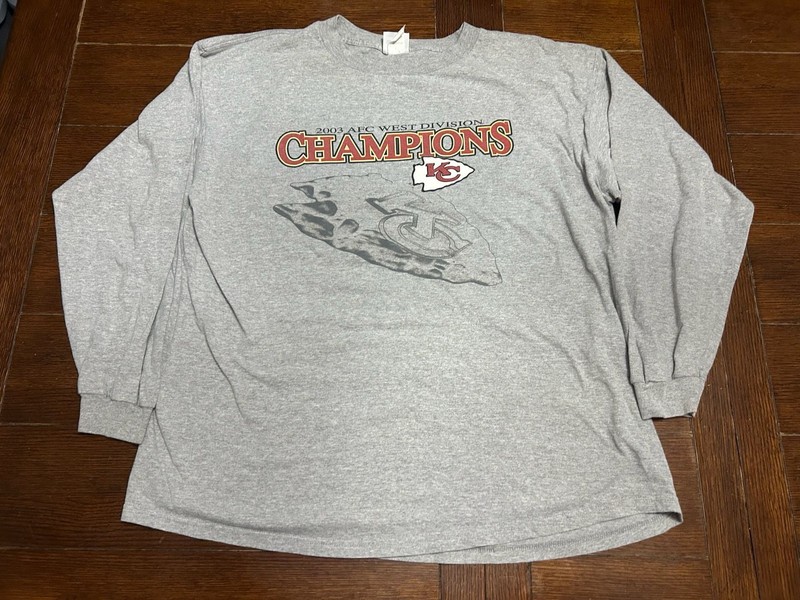Kansas City Chiefs 2003 AFC West Division Champions Long Sleeve T-Shirt Fade