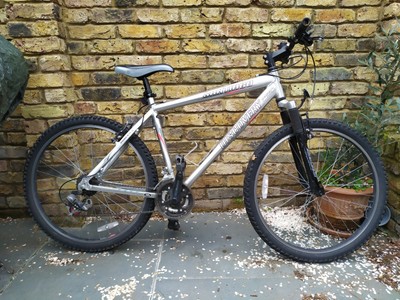 land rover santiago bike