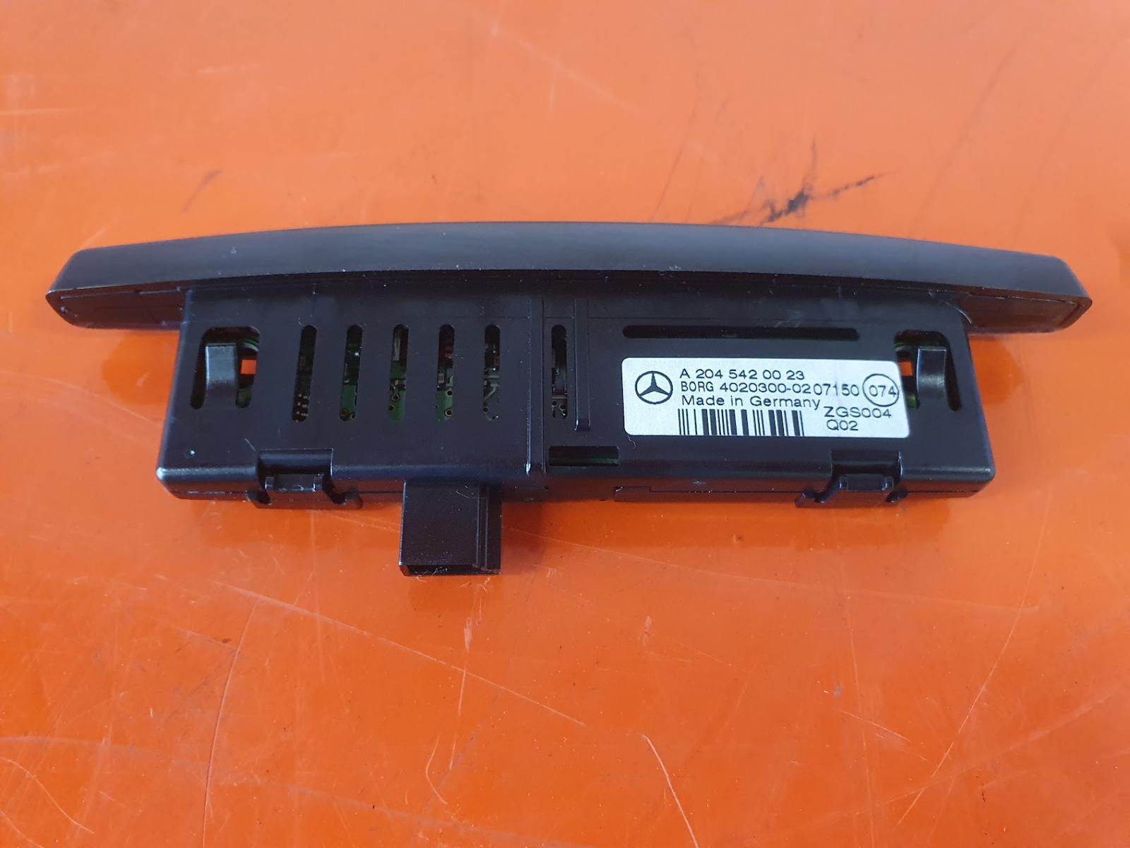 2007 C Class MERCEDES PDC SENSOR DISPLAY W204 2007-01/15 P/N A2045420023 image 4