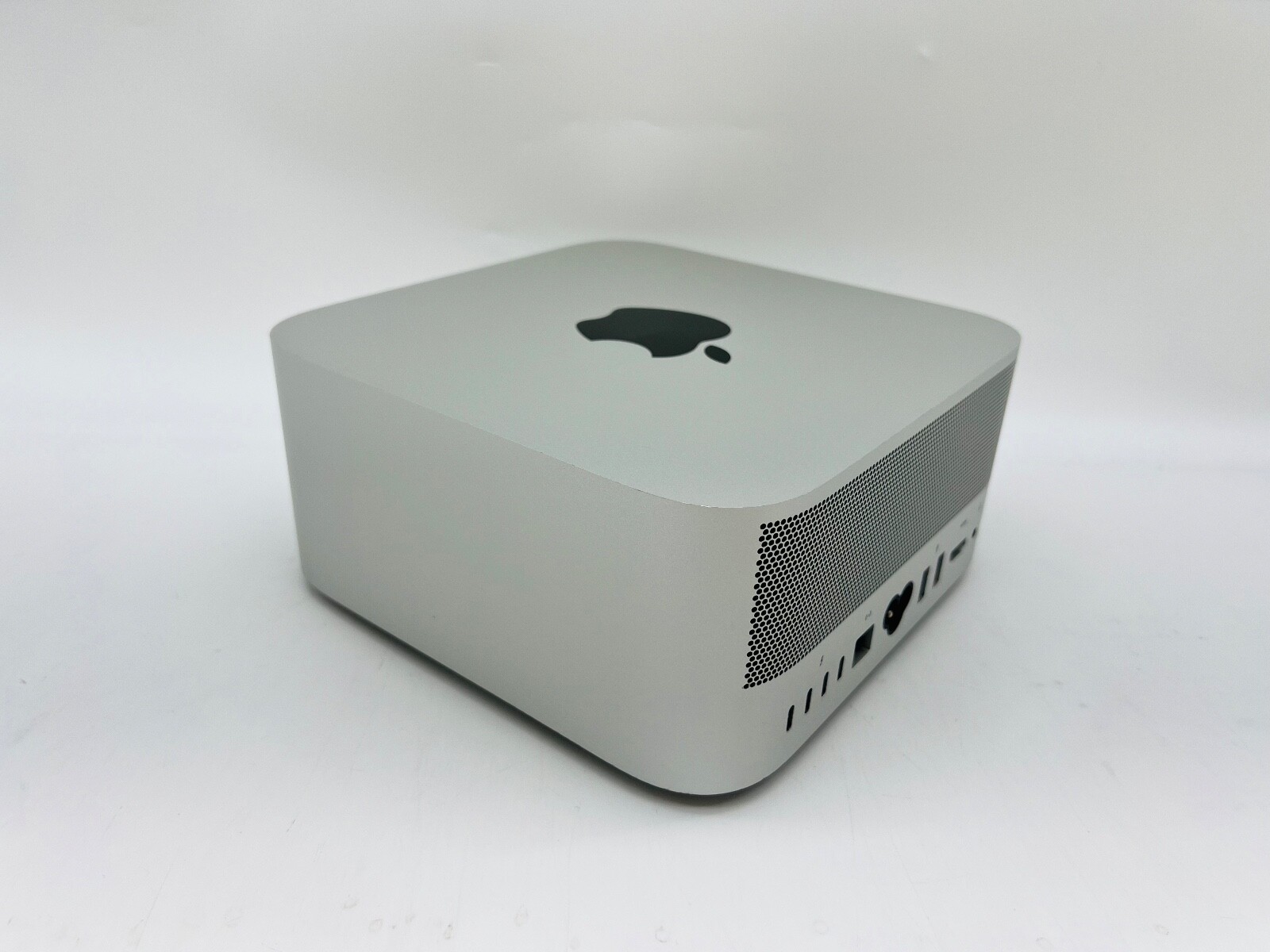 【お値下げ】Mac Studio (2022) M1Max 32GB 512GB Apple Mac Studio (512GB SSD, M1 Max, 32GB) Silver - MJMV3LL
