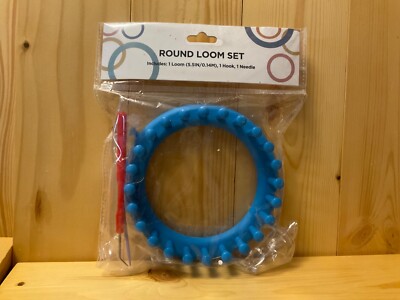 Round Loom Set( 5.5 in/0.14 m) Includes 1 hook,1 Needle