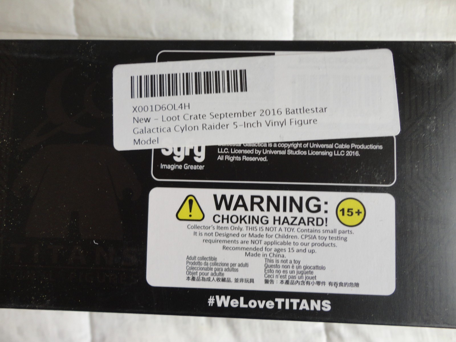 Battlestar Galactica - Cylon Raider vinyl figure 2016