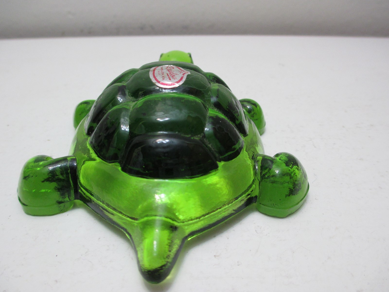 Vintage Rainbow Art Glass Turtle Figurine Green ORIGINAL LABEL 5 1/4