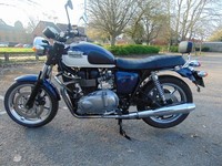 Triumph Bonneville 865 se 2011 1 owner from new bike, FSH, only 5498 miles