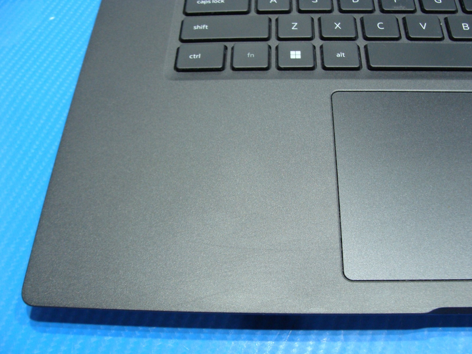 Dell Latitude 7530 15.6" FHD Touch i7-1265U 32GB RAM 2TB SSD Win 11 Pro - Thumbnail 6