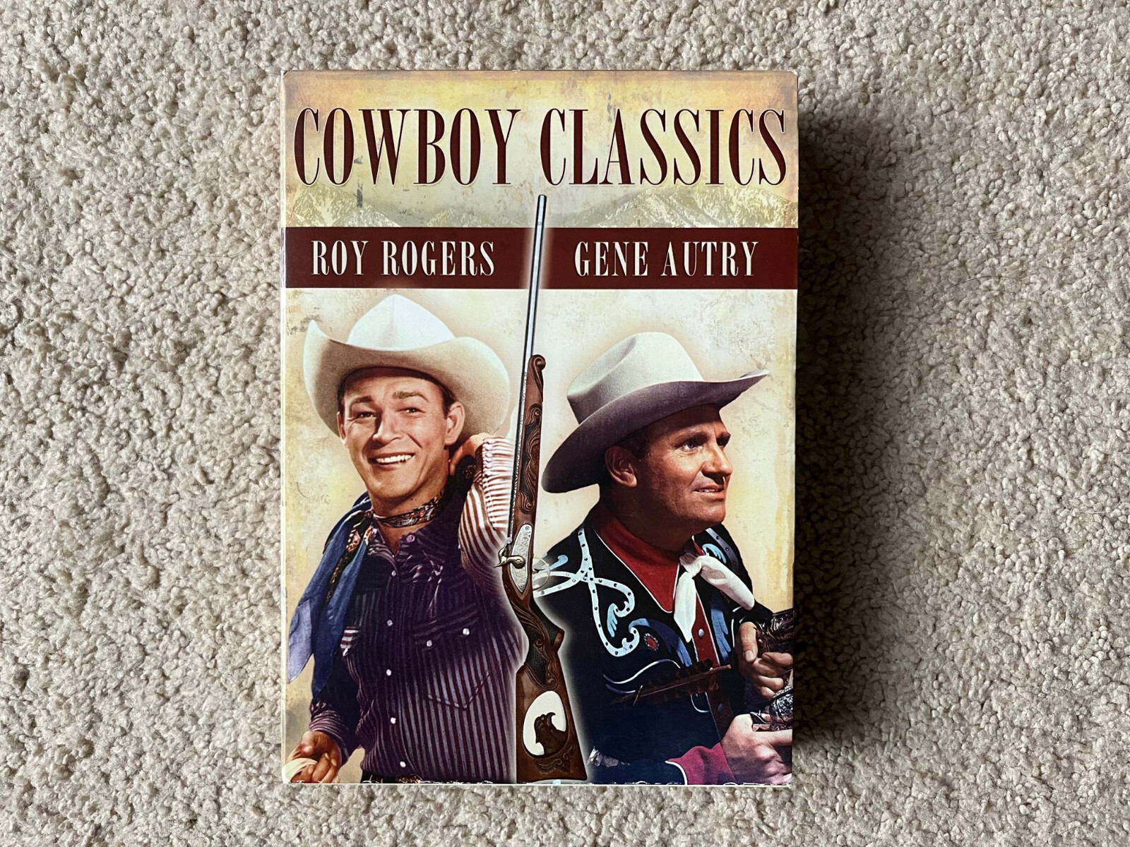 COWBOY CLASSICS: ROY ROGERS! GENE AUTRY! DVDS, 2008, 18
