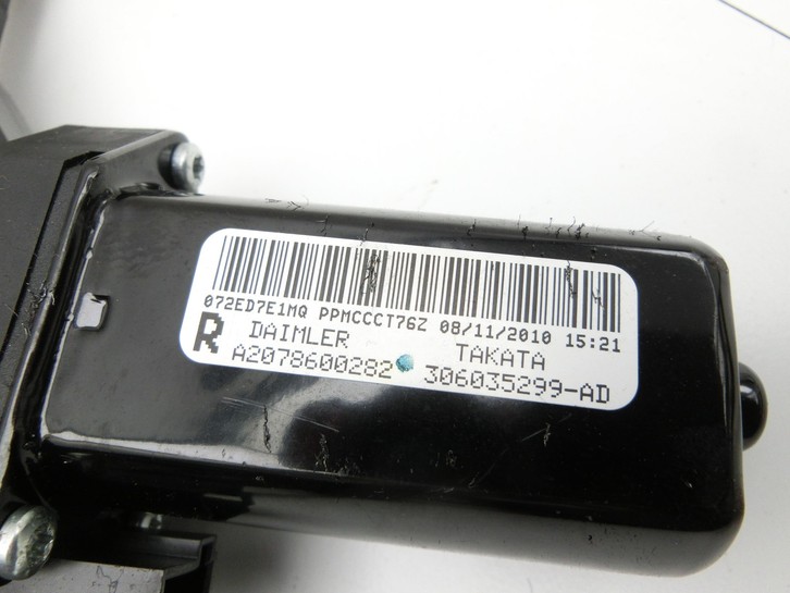 Mercedes A207 E250 10-13 Cabrio Gurtbringer Geber Rechts Hinten Mercedes A207 E250 10-13 31.08.2010 A2078600282... Vorschau 4