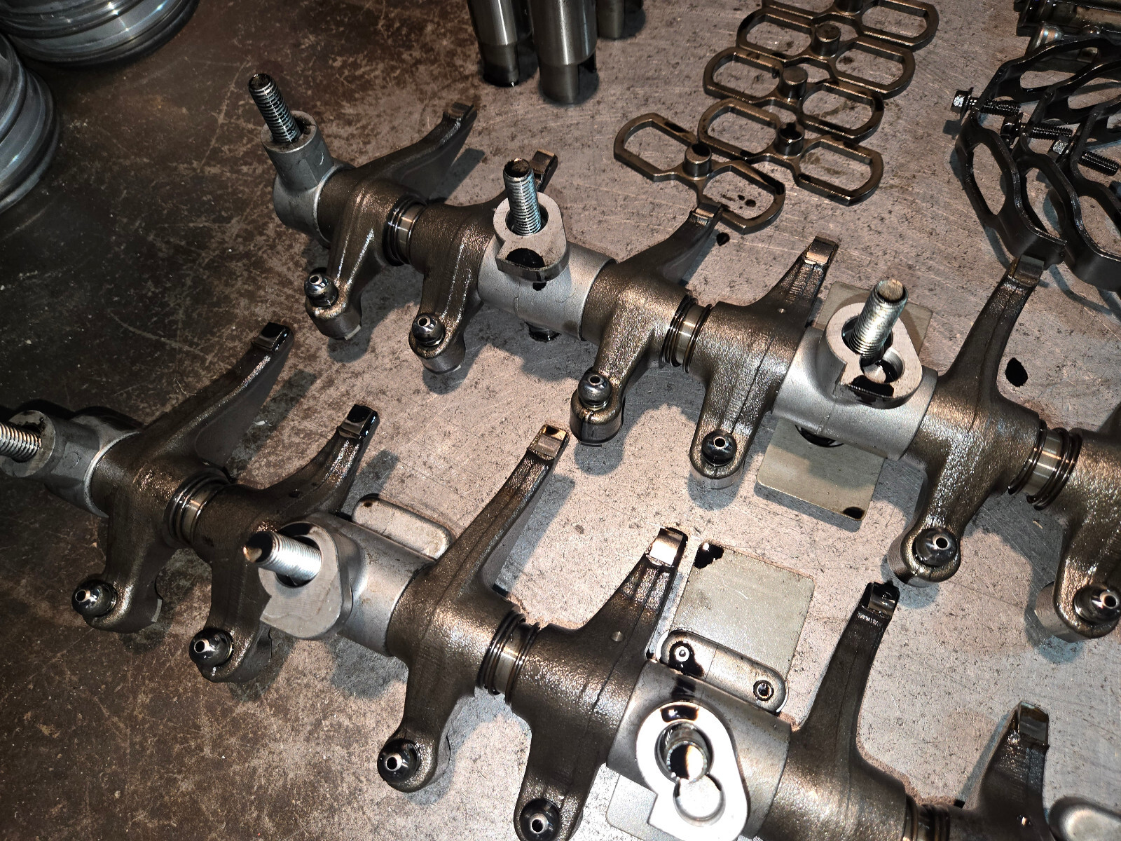 2011-2015 Chevy GMC 6.6 LML DURAMAX VALVETRAIN ROCKER ARMS LIFTERS REF8222 - Picture 3 of 10