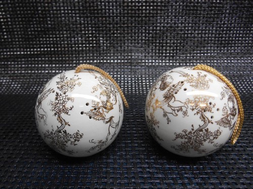 Old Vtg ANDRE RICHARD SACHET China Potpourri Ball Set 2 Made Japan Cherub Motif