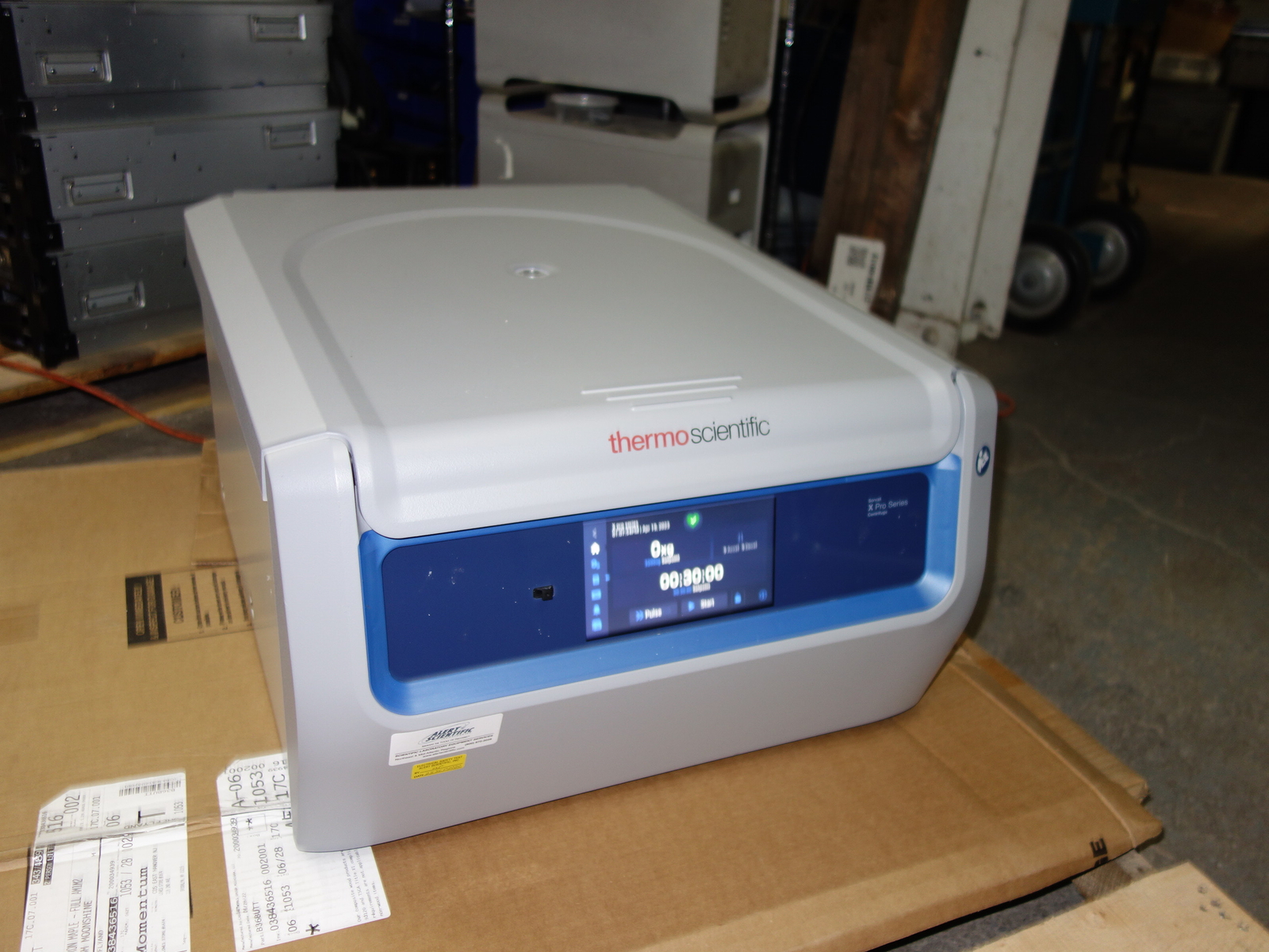 Thermo Scientific Sorvall X4 Pro-MD Centrifuge with Rotor Buckets Incerts