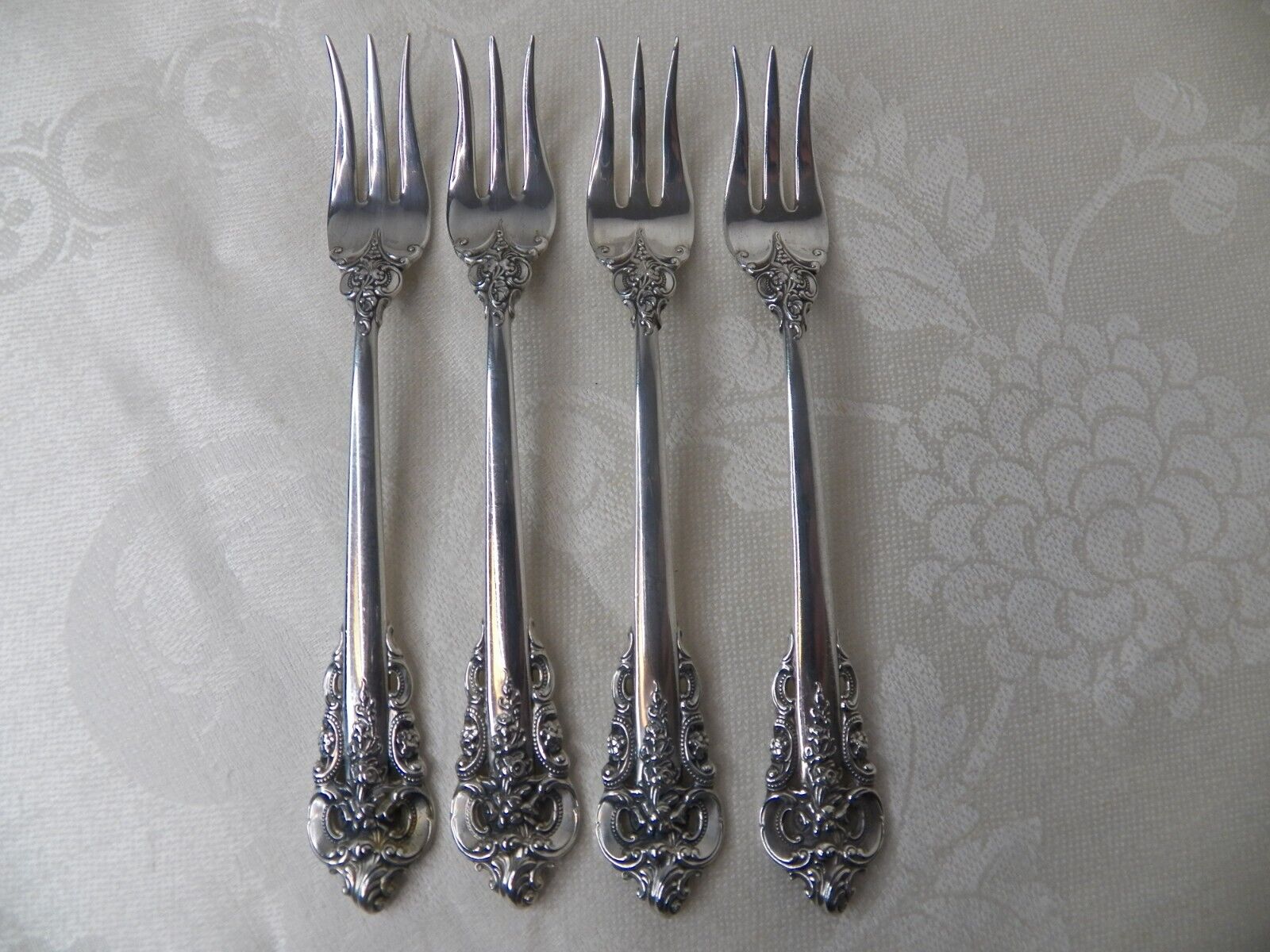 WALLACE GRAND BAROQUE STERLING SILVER SET OF 4 COCKTAIL FORKS 5 3/8 