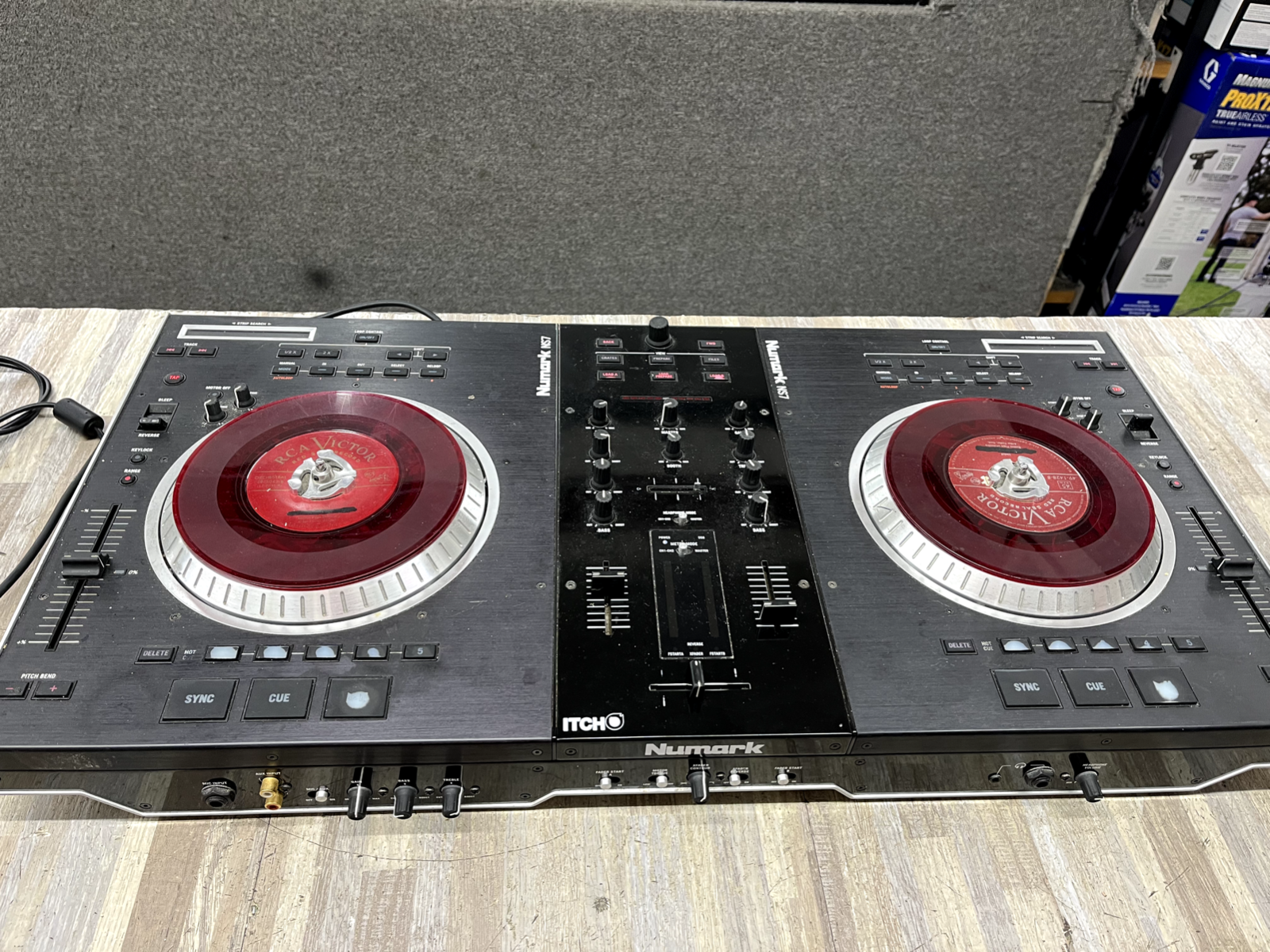 DJ機材 Numark Performance DJ Controller Numark MIXTRACK-PLATINUM-FX 4-Deck DJ Controller with Jog