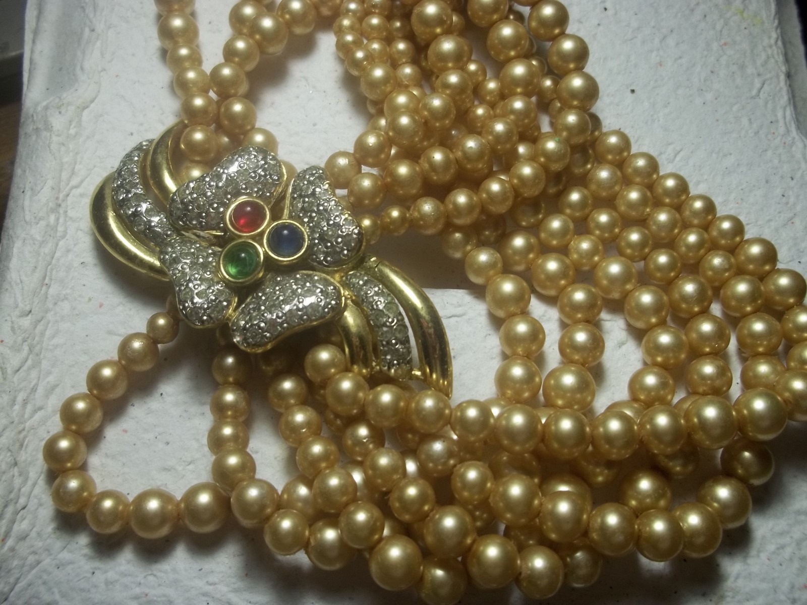 vintage vogue bijoux  6 strand pearl necklace