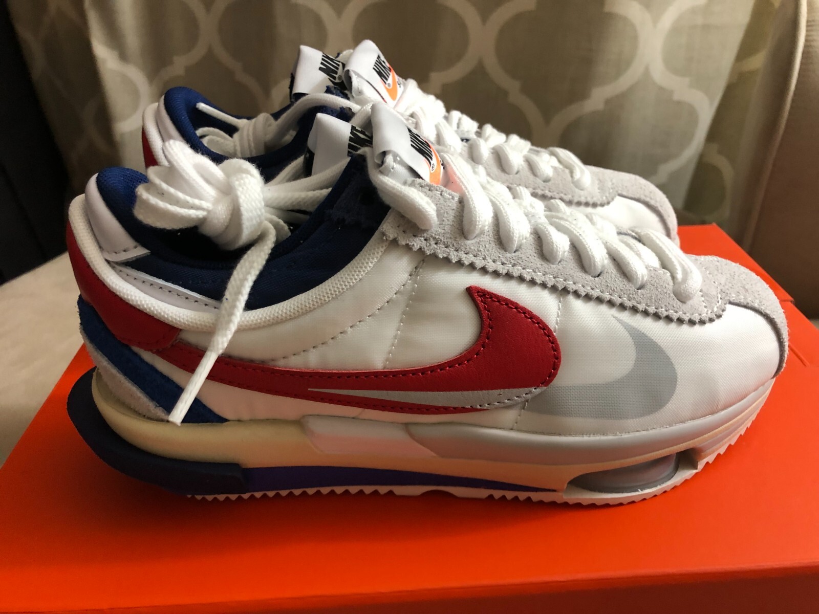 Nike Zoom Cortez SP sacai White University Red Blue Nike Zoom Cortez SP sacai White University Red Blue