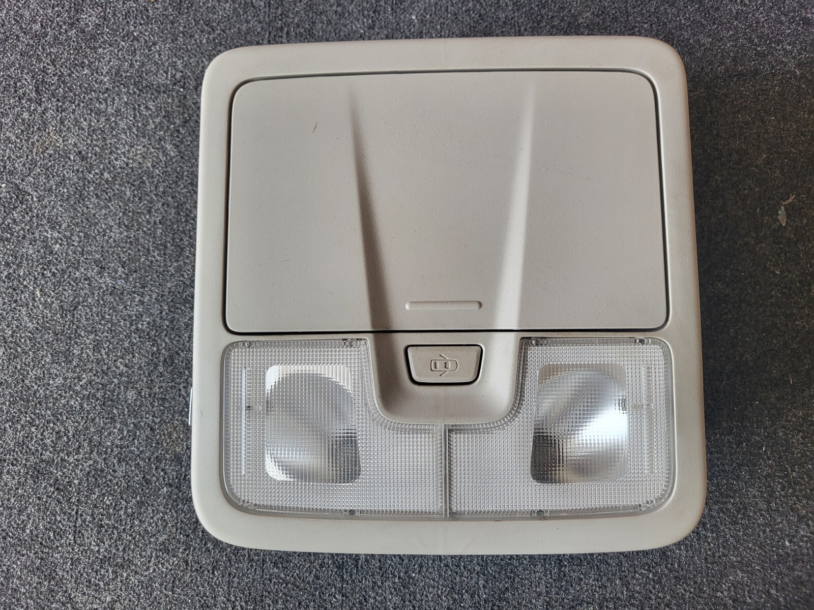 ISUZU D-MAX Interior Light Sunglass Holder 169-17346 | eBay