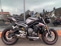 Triumph Street Triple 765 RS - MASSIVE SPEC - 2 YEAR WARRANTY