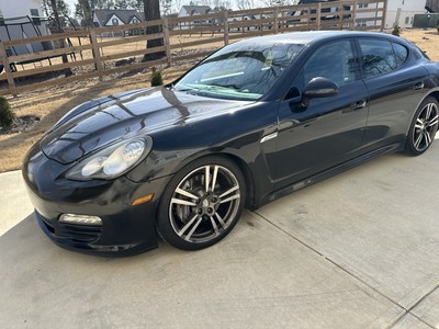 Owner 2011 Porsche Panamera Hatchback Black RWD Automatic 2