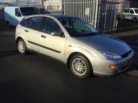 FORD FOCUS 1.6 GHIA 2001 SILVER 41000 MILES MOT AUGUST 2025 5 DOOR TIDY CAR