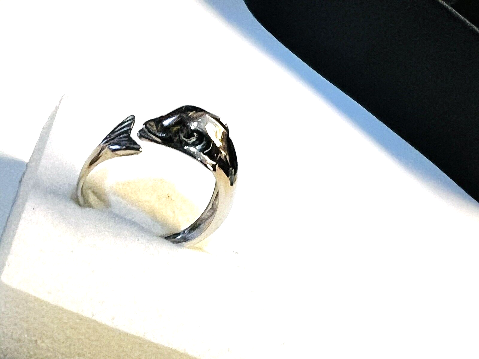 Platinum Pt900 Hawaiian style Dolphin Ring…Size 8 | eBay Platinum Pt900 Hawaiian style Dolphin Ring…Size 8 | eBay