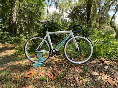 53cm