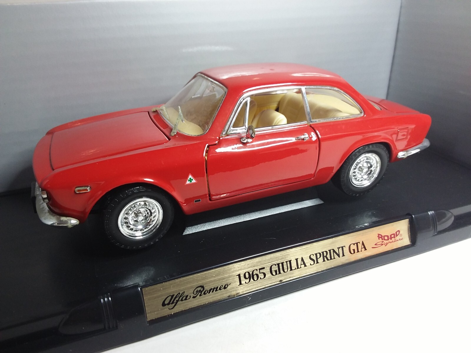 ミニカー 1965 ALFA ROMEO GIULIA SPRINT GTA 1/18 1965 ALFA ROMEO GIULIA SPRINT GTA 1/18 - メルカリ