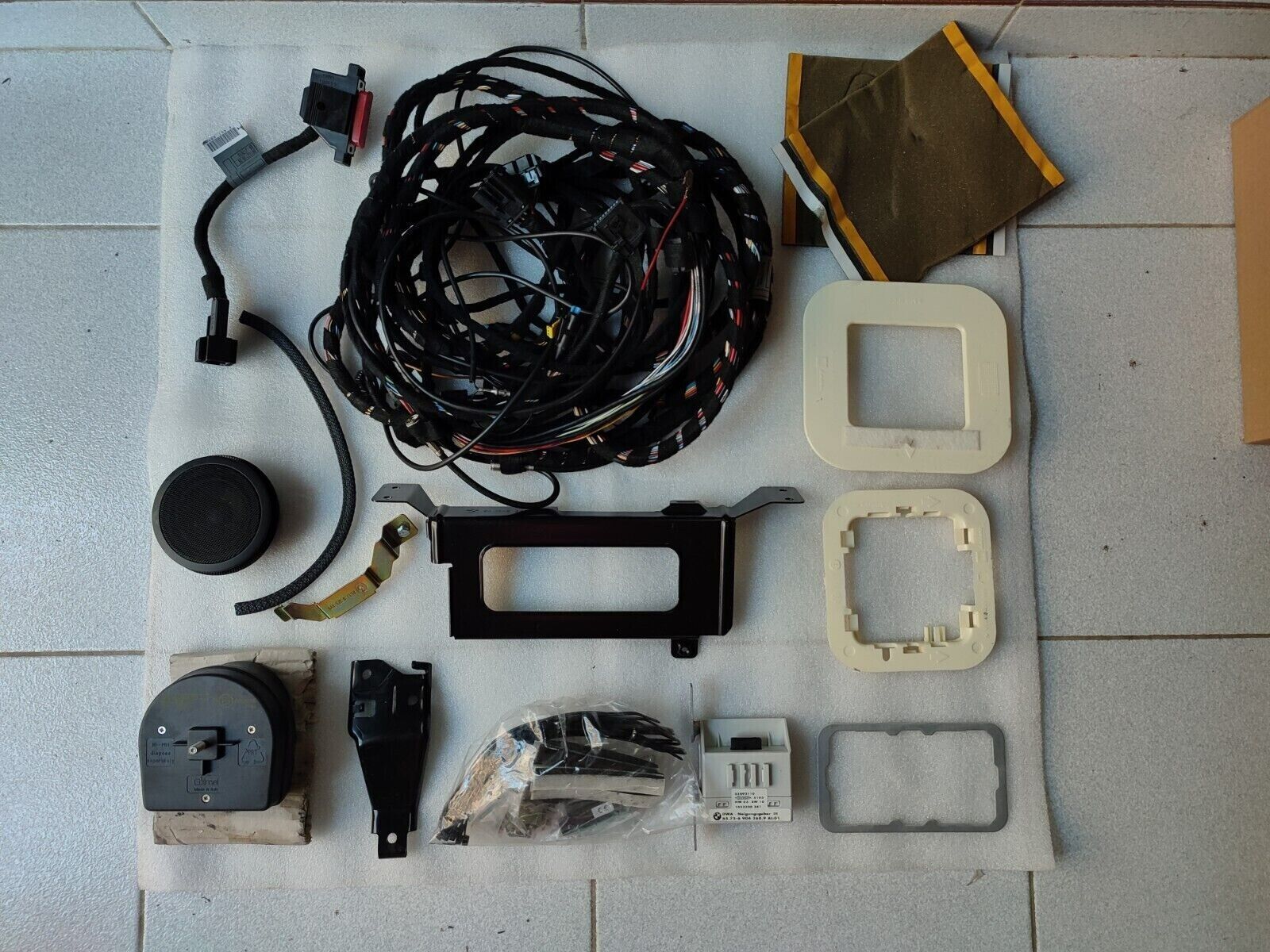 BMW E46 Retrofit kit, phone GSM phase V !!NEW!! !!GENUINE BMW E46 Retrofit kit, phone GSM phase V !!NEW!! !!GENUINE