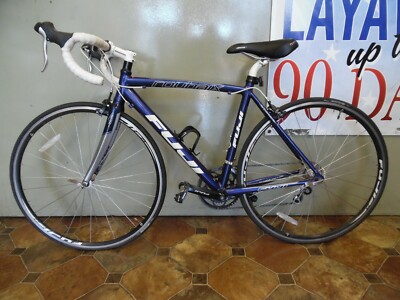 Bicycles Fuji Roubaix Nelo S Cycles