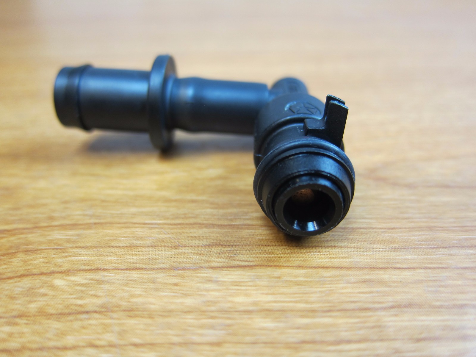 19992006 Jeep Grand Cherokee & 20022006 Dodge Ram 1500 PCV Valve