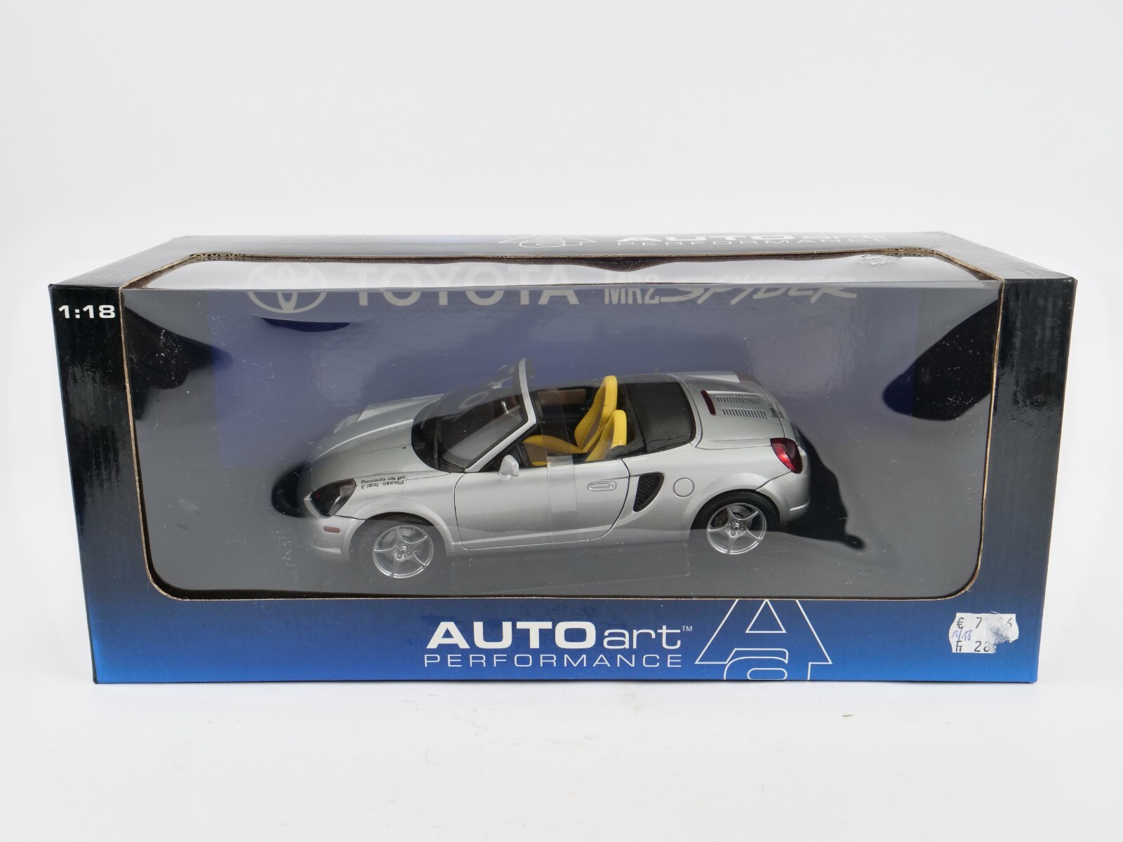 オートアート1/18 トヨタMR2 SPYDER AutoArt Toyota MR2 Spyder 1:18 Scale Diecast Model - Silver