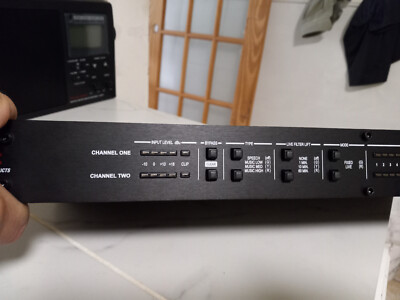 DBX AFS-224 Advanced feedback Suppression Processor  Dual Chanel