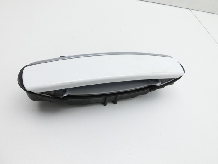 Audi A3 8P QU 10-12 5T Türgriff Griff aussen Rechts Vorne LY9C Audi A3 8P QU 10-12 31.01.2011 8P0837207 8P0837205... Vorschau 2
