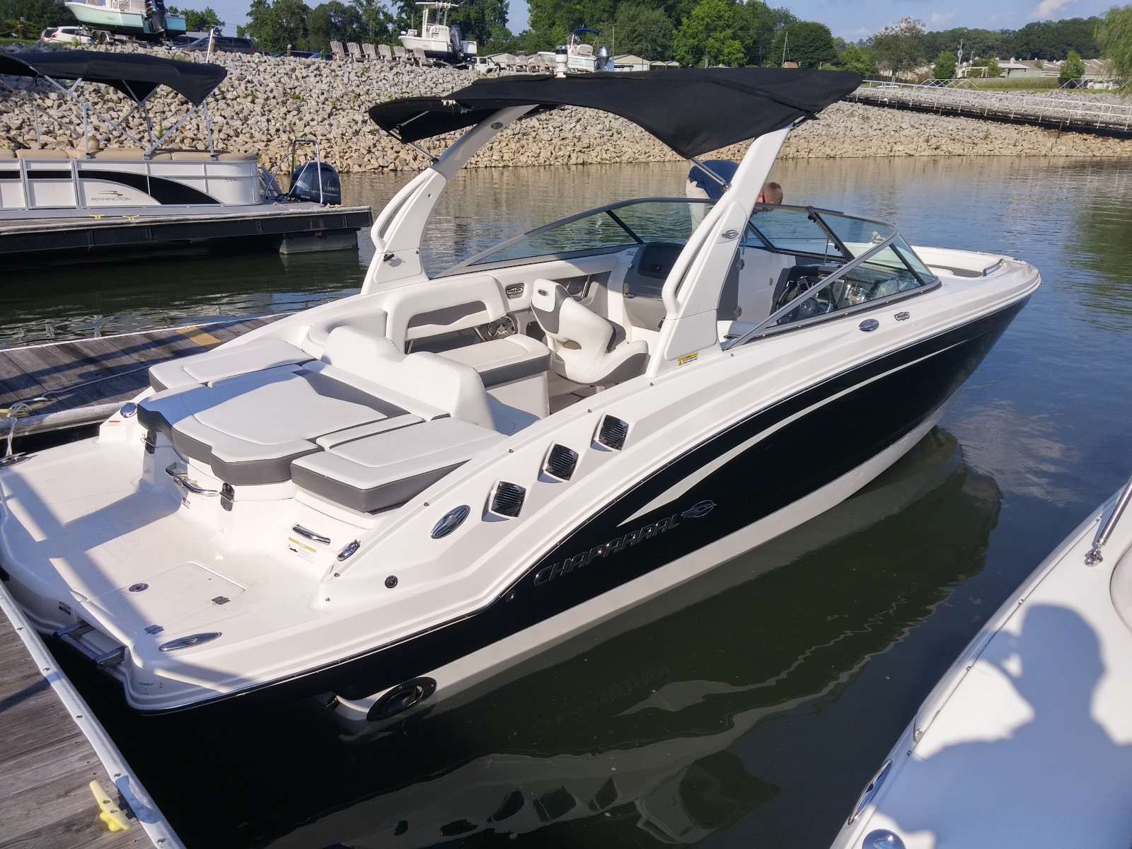 2013 Chaparral 246 SSI with Mercruiser 350 Mag with Tandem Axle Trailer