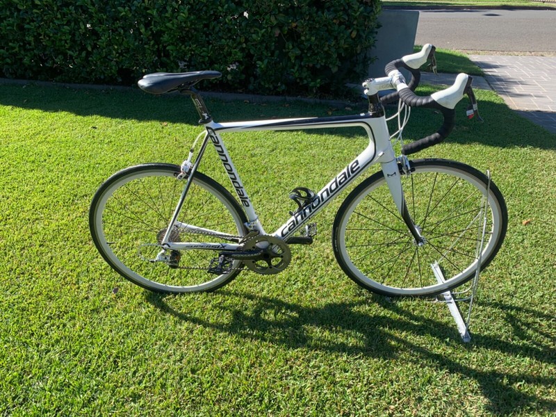 Road bike Large Cannondale super six 