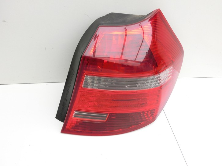 BMW E81 1er 118i LCI 07-13 3T Rückleuchte Rücklicht Heckleuchte Rechts orig BMW E81 1er 118i LCI 07-13 27.10.2009... Vorschau 3