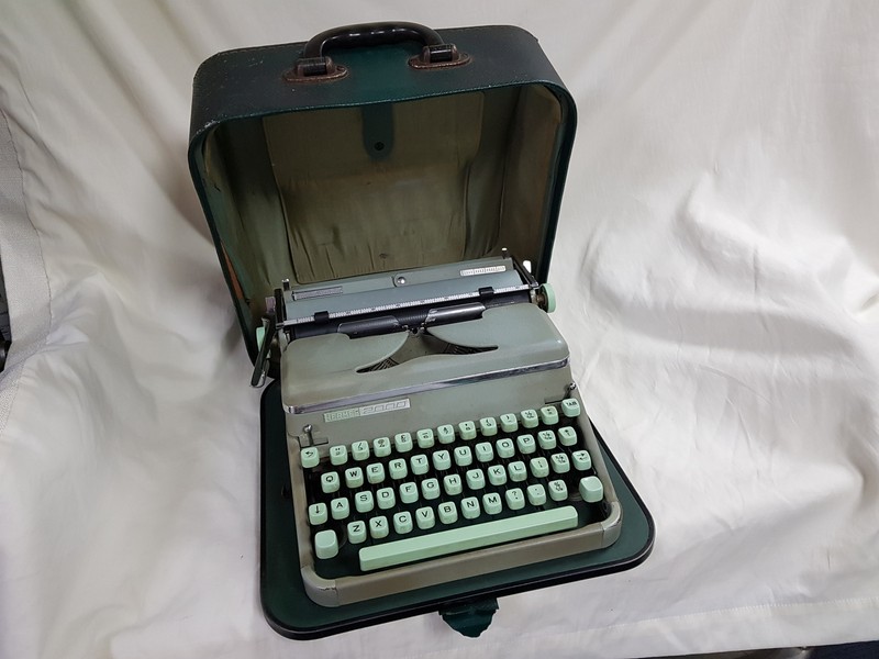 1959 Hermes 2000 on the Typewriter Database