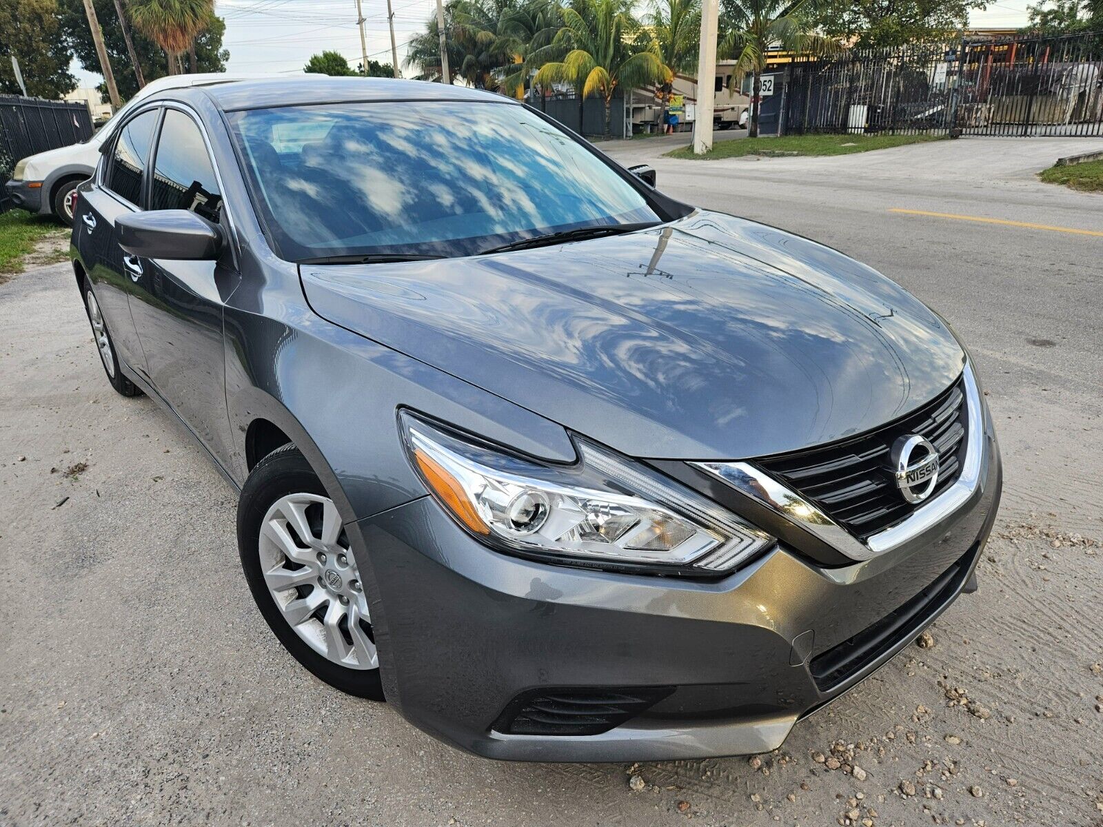 2018 NISSAN ALTIMA VERY LOW 67K MILES RUNS GREAT BEST OFFER