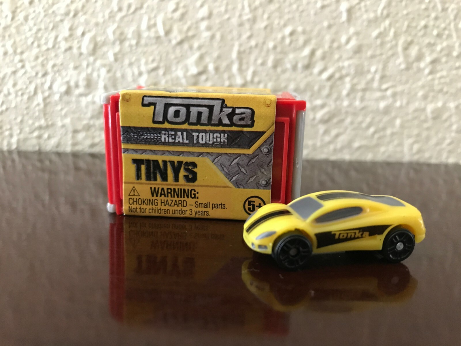 レア 70s Tonka トンカ バンミニカー&レースカー ブリキ製バンミニカー&レースカー2体DOLL付き トンカTonka 