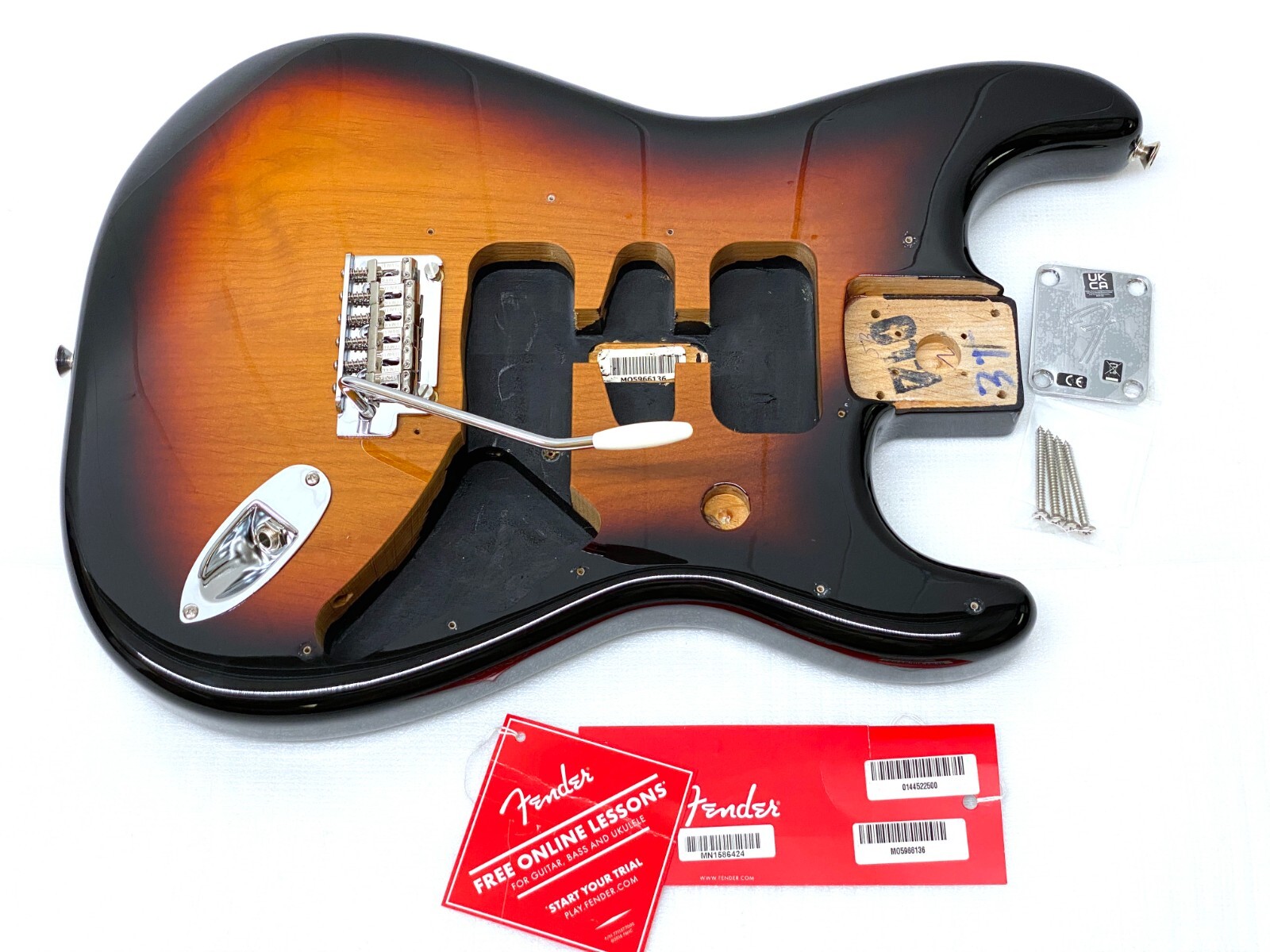 その他 Fender Deluxe Guitar Care System 3SET Amazon.com: Fender Guitar Super Care Kit Bundle with Custom
