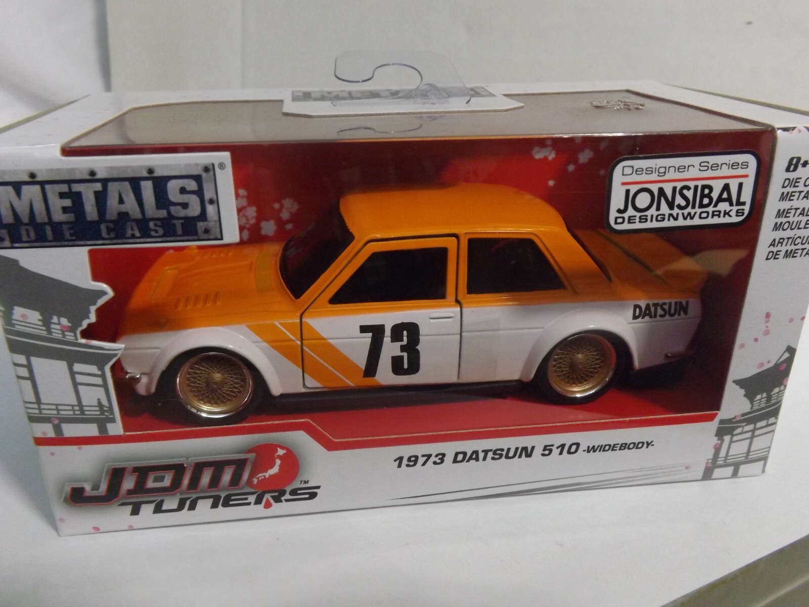 ブルーバード　1973 Datsun 510 1/32スケール ミニカー Jada 1:32 JDM Tuners 1973 Datsun 510 Widebody Red/ Black