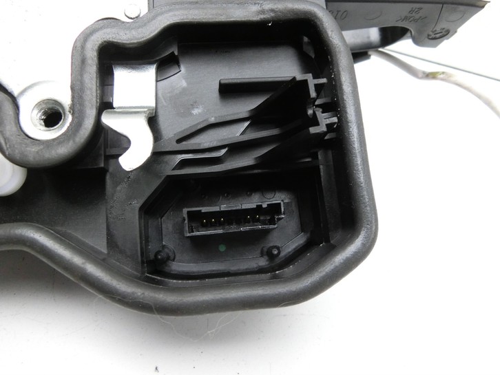 BMW F11 525d 10-14 Kombi Türschloss m. ZV Stellmotor Rechts Hinten BMW F11 525d 10-14 04.04.2013 5121-5A36F24... Vorschau 3