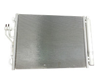 Hyundai IX35 LM 09-13 Kondensator Klimakühler AC Hyundai IX35 LM 09-13 14.11.2011 976062Y000 gebraucht Vorschau 1