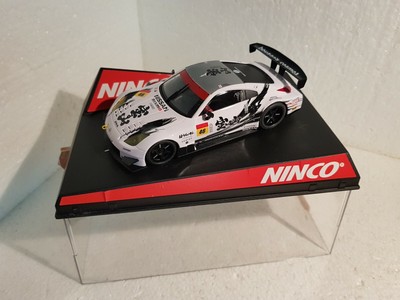 QQ 50477 Ninco Nissan 350Z Team Houzan 46