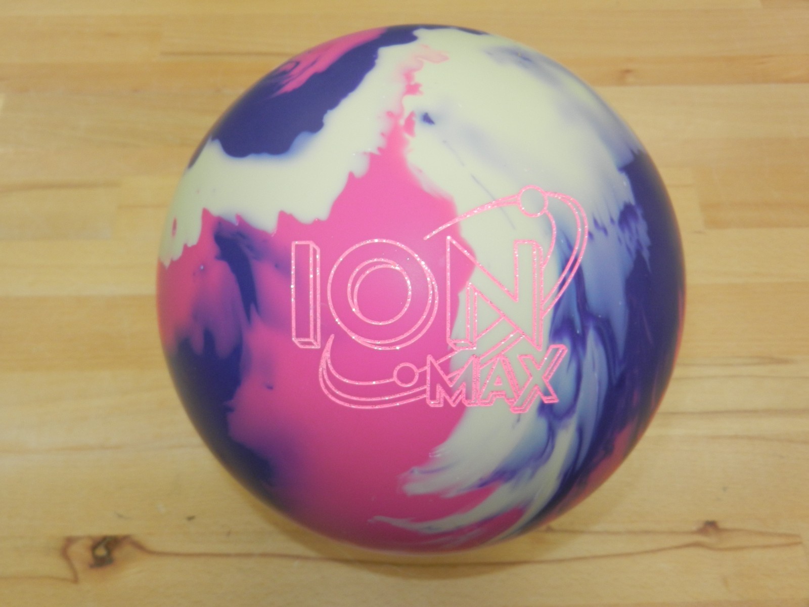 ボール ION MAX Storm Ion Max Bowling Ball + FREE SHIPPING at BowlersMart.com